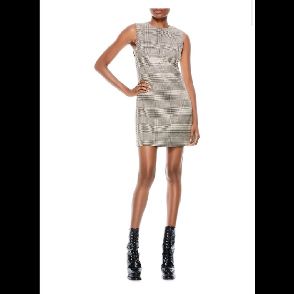 Alice + Olivia
Coley Crew Neck Mini Dress